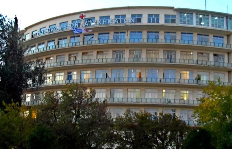 Συναγερμός-στο-Μοναστηράκι:-Πτώση-30χρονης-από-τον-6ο-όροφο-πολυκατοικίας