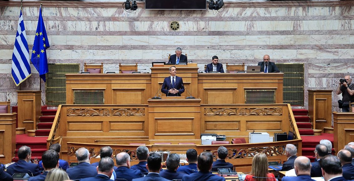 «Αυλαία»-για-τη-συνταγματική-αναθεώρηση-στη-Βουλή