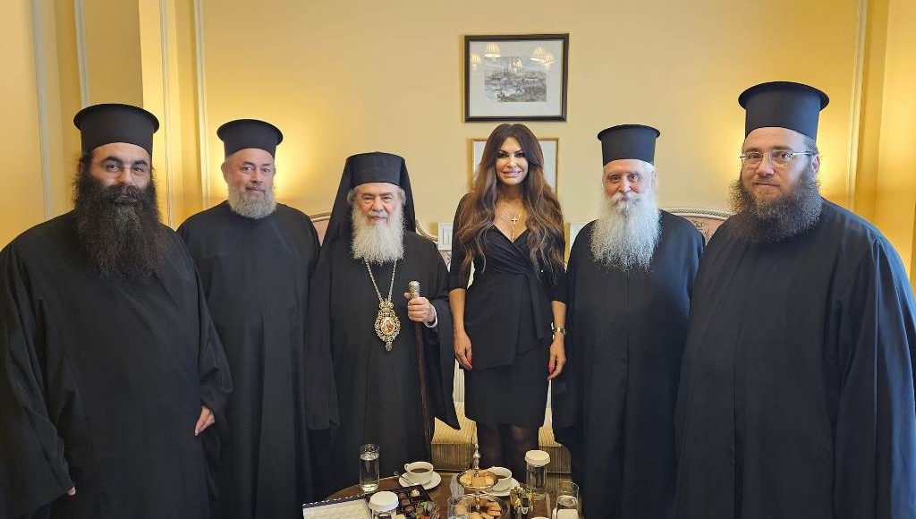 Ο-Πατριάρχης-Ιεροσολύμων-είχε-συνάντηση-με-την-Πρέσβη-των-ΗΠΑ,-Κίμπερλι-Γκίλφοϊλ