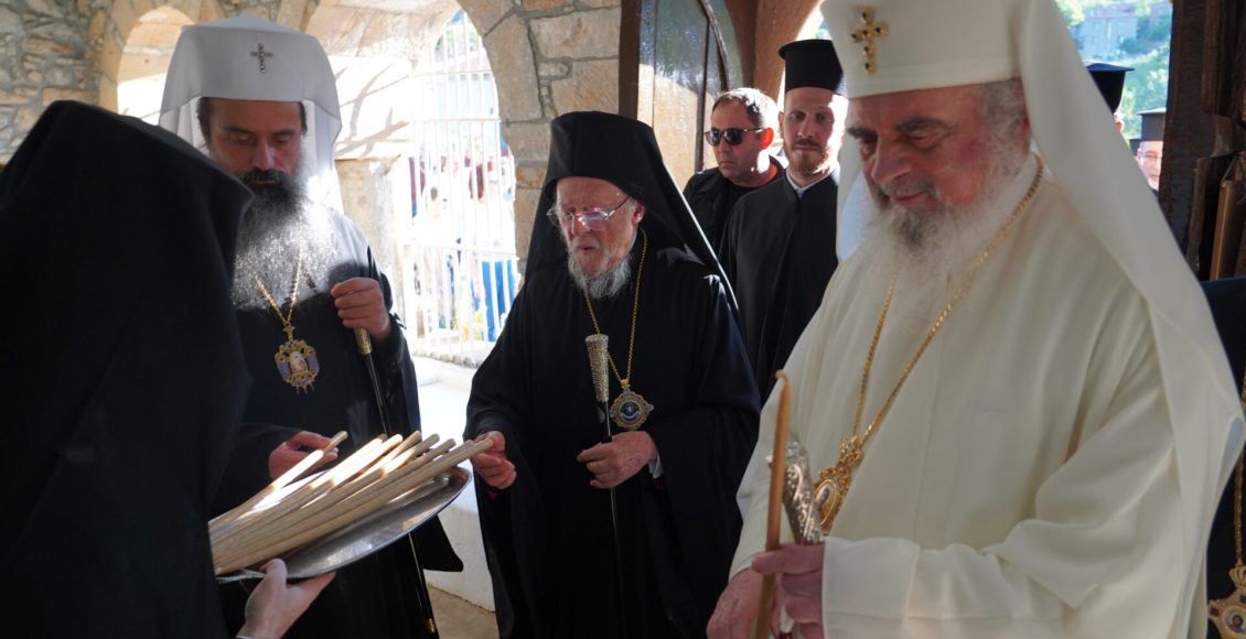 Τα-ονομαστήρια-του-Οικουμενικού-Πατριάρχη-στην-Ίμβρο-με-τους-Πατριάρχες-Ρουμανίας-και-Βουλγαρίας-–-Το-μήνυμα-για-τα-σχολεία-της-Ομογένειας