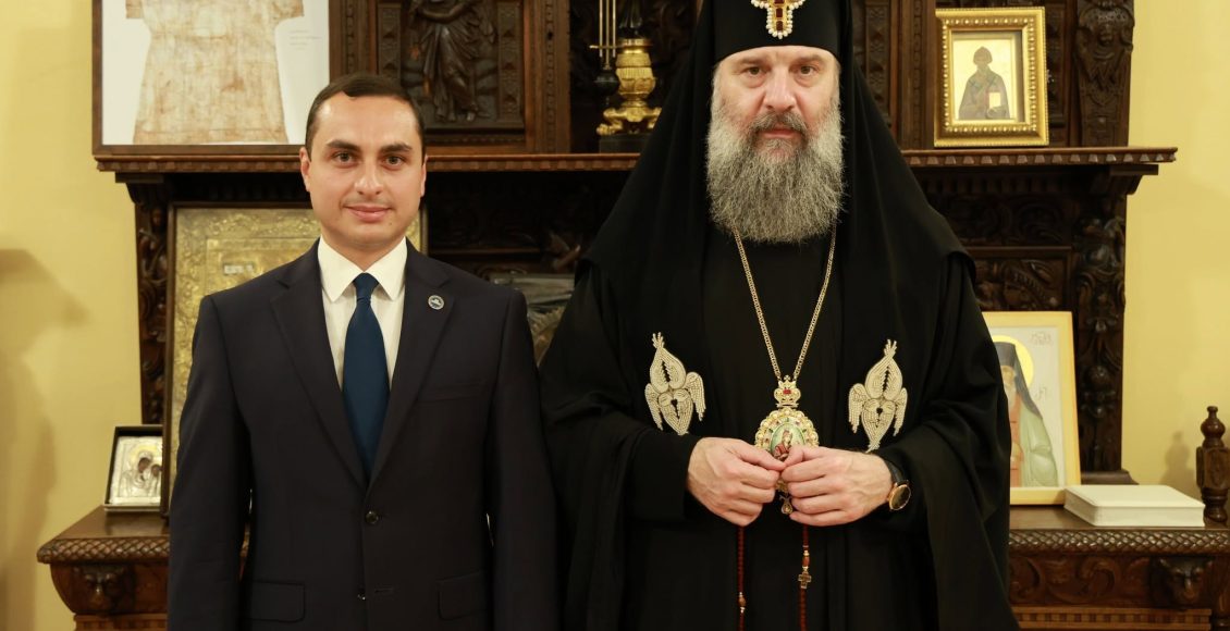 Στον-Πατριάρχη-Γεωργίας-ο-Πρόεδρος-της-Κυβερνήσεως-της-Αυτονόμου-Δημοκρατίας-της-Αμπχαζίας