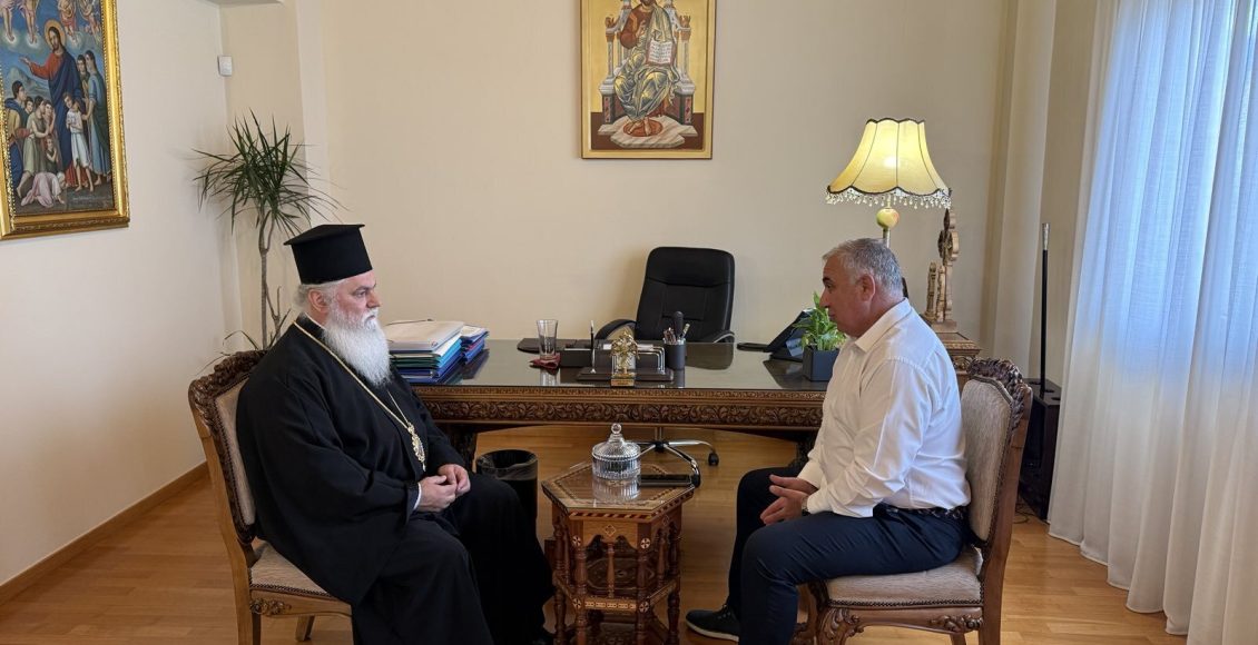 Επίσκεψη-του-Δημάρχου-Αιγιαλείας-στον-Μητροπολίτη-Καλαβρύτων