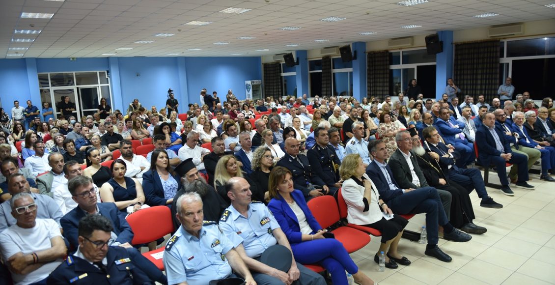 Συγκίνηση-στην-Πρέβεζα-για-τον-αστυνομικό-Χρήστο-Μάτη,-θύμα-της-17-Νοέμβρη-–-Εκδήλωση-μνήμης-στην-ιδιαίτερη-πατρίδα-του
