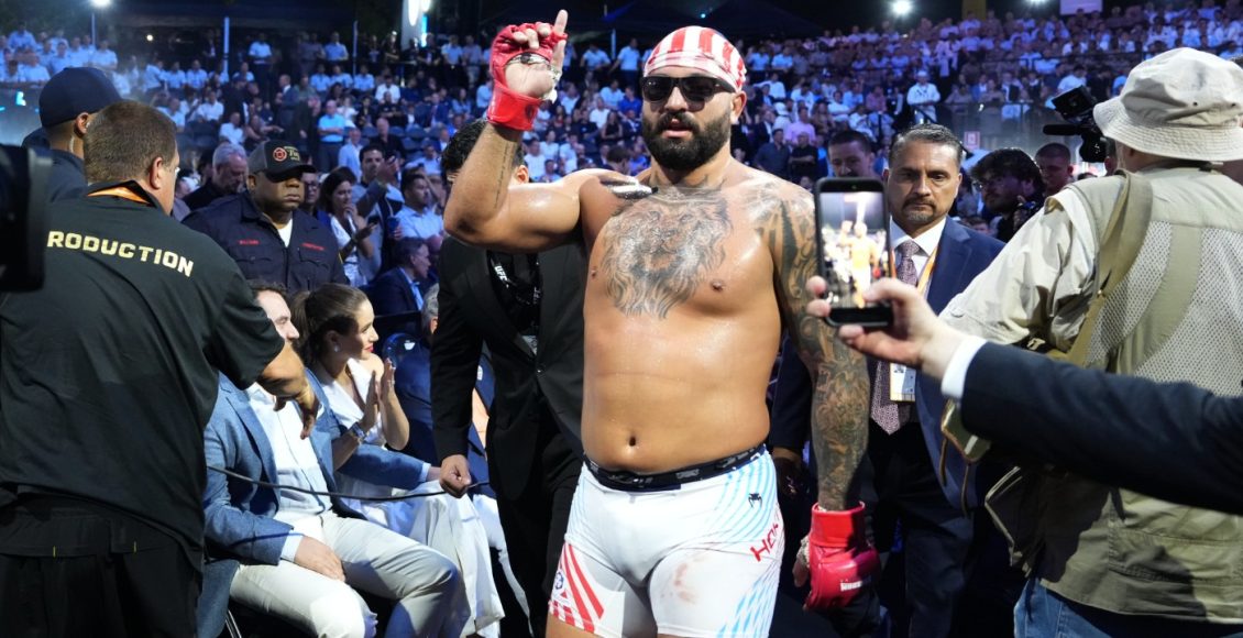 Αντιδράσεις-για-τις-δηλώσεις-μαχητή-του-ufc-μετά-τη-νίκη-του-στον-Λευκό-Οίκο:-«Η-Μισέλ-Ομπάμα-είναι-άντρας,-σωστά-Αμερική;»
