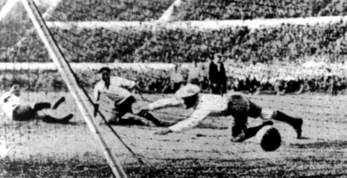 Μουντιάλ-1930:-Ο-πρώτος-τελικός-Παγκοσμίου-Κυπέλλου-έγινε-με-δύο-διαφορετικές-μπάλες