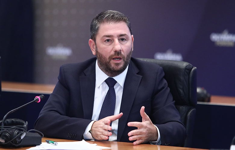 Ανδρουλάκης:-«Ο-Μητσοτάκης-είναι-“τζάμπας”-για-τους-πολιτικούς-του-φίλους-και-τα-οικονομικά-συμφέροντα,-αλλά-είναι-πολύ-ακριβός-για-τους-πολίτες»