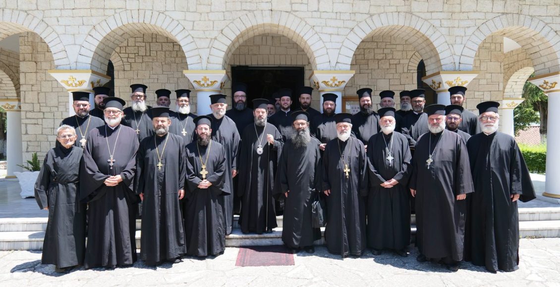 Συνάντηση-Αρχιεπισκόπου-Αλβανίας-με-κληρικούς-για-την-ενίσχυση-και-ανάπτυξη-της-ενορίας