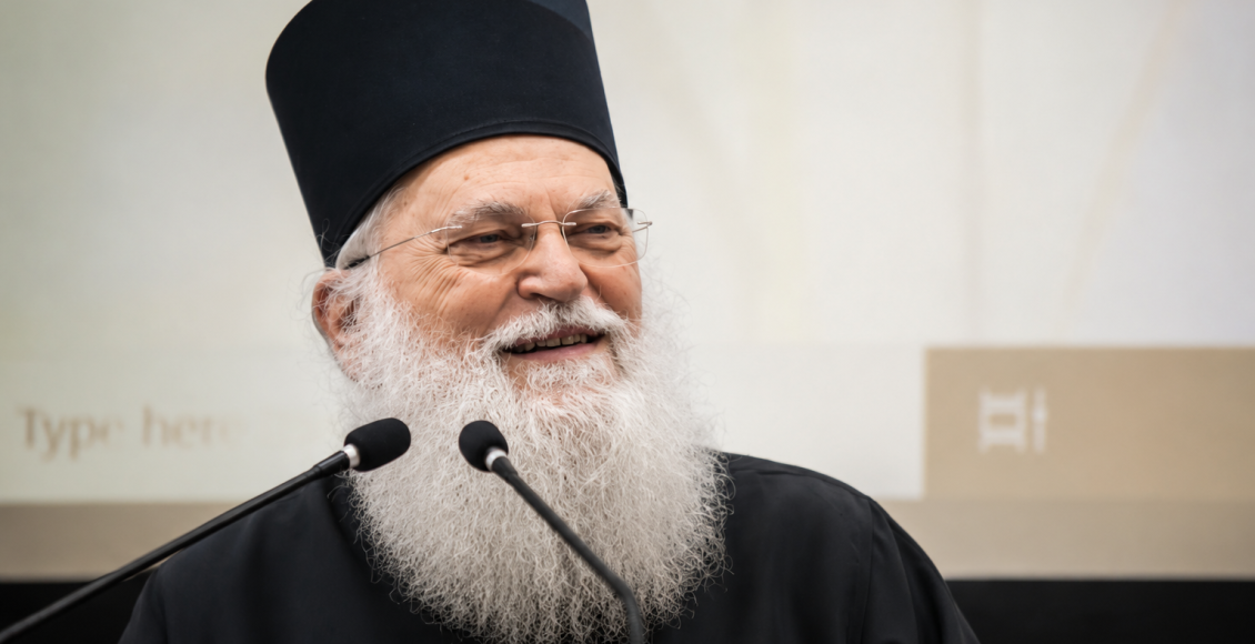 Γέρων-Εφραίμ:-«Ο-αληθινός-θεολόγος-είναι-αυτός-που-στην-καρδία-του-λαλεί-ο-Θεός-Λόγος»-(ΒΙΝΤΕΟ)
