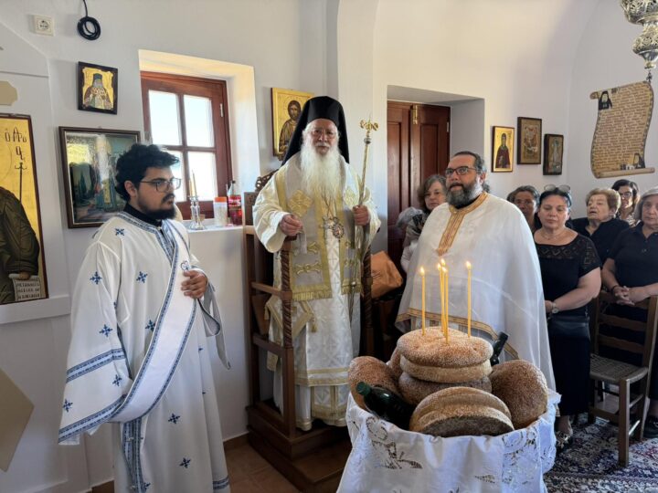 Ο-Μητροπολίτης-Θηβών-στην-γενέτειρά-του-Νάξο