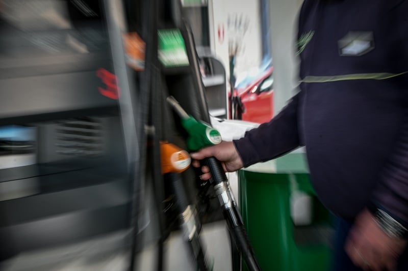ΑΑΔΕ:-Υποχρεωτική-η-αναγραφή-ΑΦΜ-πελάτη-στα-απλοποιημένα-τιμολόγια-χονδρικής-πώλησης-καυσίμων,-από-1/1/2027