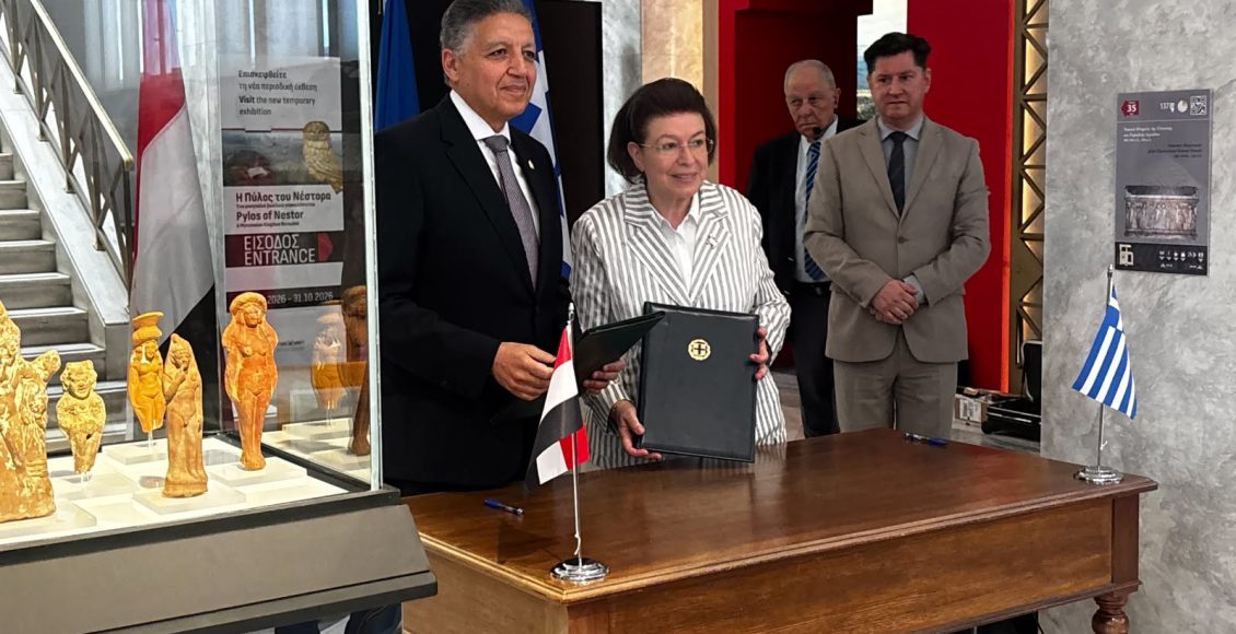 Έξι-ειδώλια-αιγυπτιακού-πολιτισμού-παρέδωσε-η-Υπουργός-Πολιτισμού-στον-Πρέσβη-της-Αιγύπου