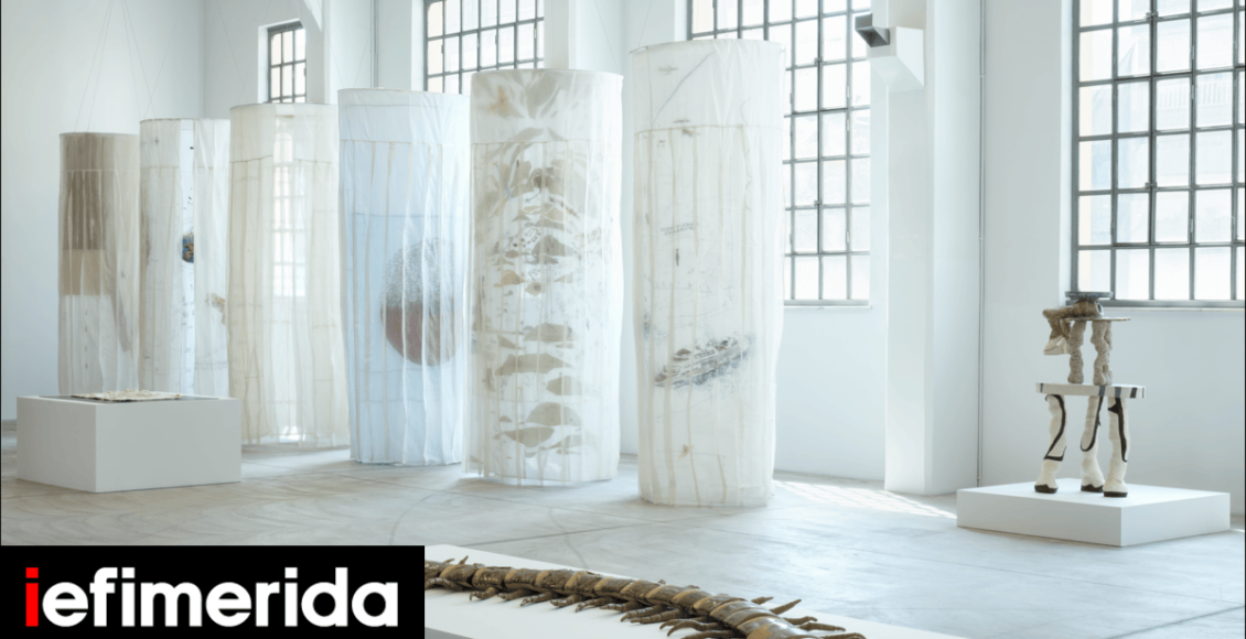 Πήγαμε-στην-έκθεση-noema-craft-prize-στο-Καπνεργοστάσιο:-Μια-καθηλωτική-εμπειρία-αφής,-ύλης-και-μνήμης-Το-όραμα-της-Μαρέβας-Γκραμπόφσκι-για-τη-χειροτεχνία