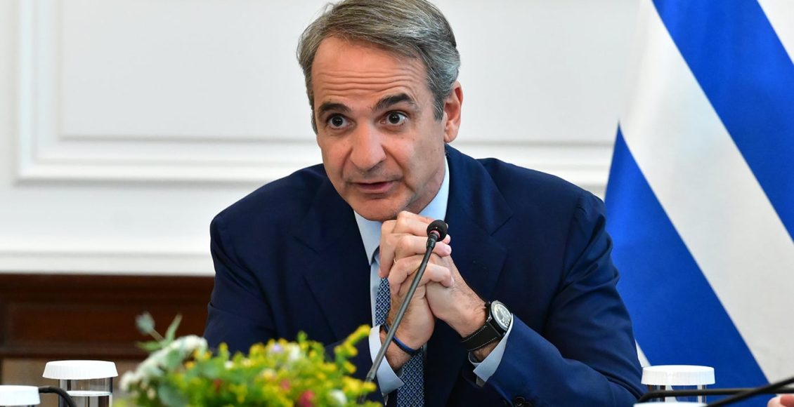 Μητσοτάκης-στο-Υπουργικό:-Μείωση-στις-τιμές-της-βενζίνης-στην-αντλία-άμεσα-–-Οι-έλεγχοι-θα-διασφαλίσουν-τη-μετακύλιση-των-μειώσεων-των-καυσίμων-στους-καταναλωτές