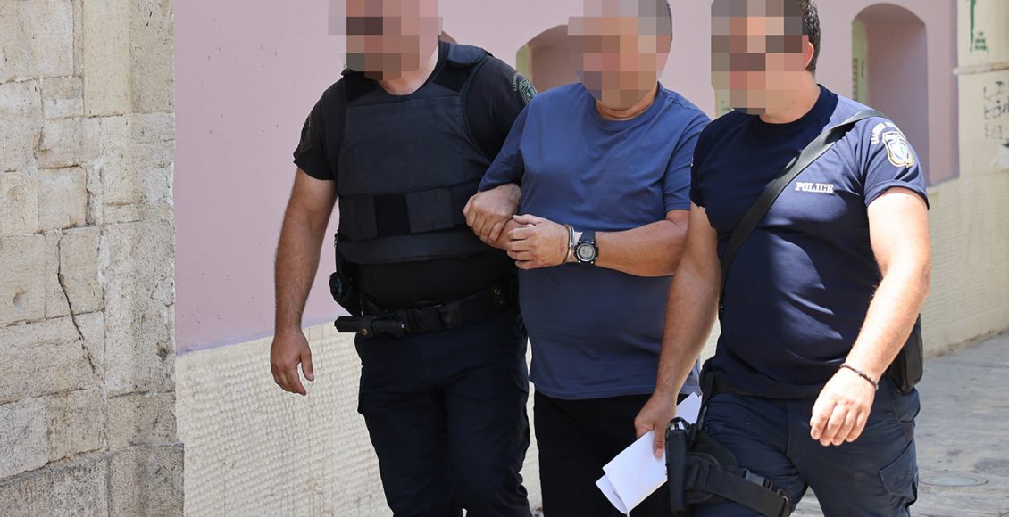 Απολογείται-ο-58χρονος-που-προσπάθησε-να-πνίξει-το-8χρονο-παιδί-στο-Ηράκλειο-Κρήτης-–-Κατηγορείται-για-απόπειρα-ανθρωποκτονίας