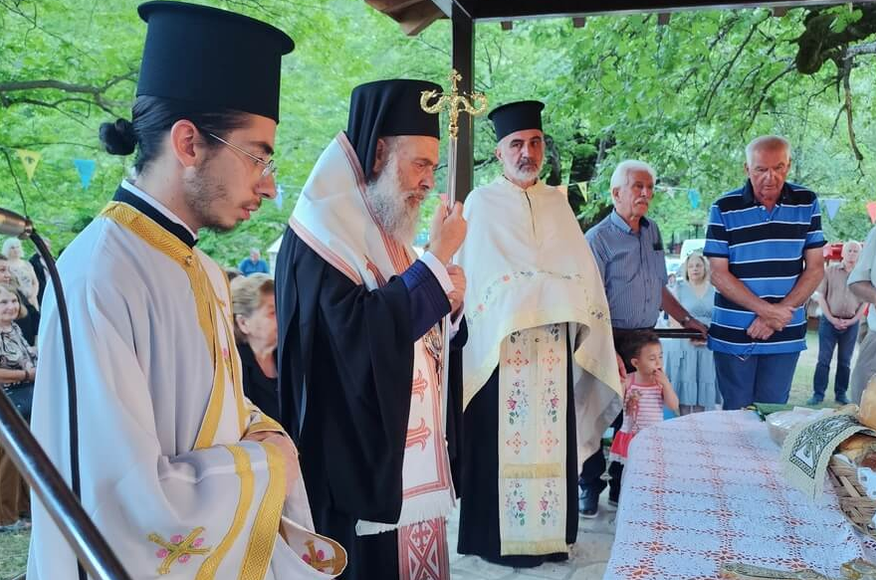 Μηητροπολίτης-Θεσσαλιώτιδος:-Οι-Άγιοι-Αναργυροι-έθεσαν-στο-επίκεντρο-ολόκληρης-της-ζωής-τους-τον-Χριστό