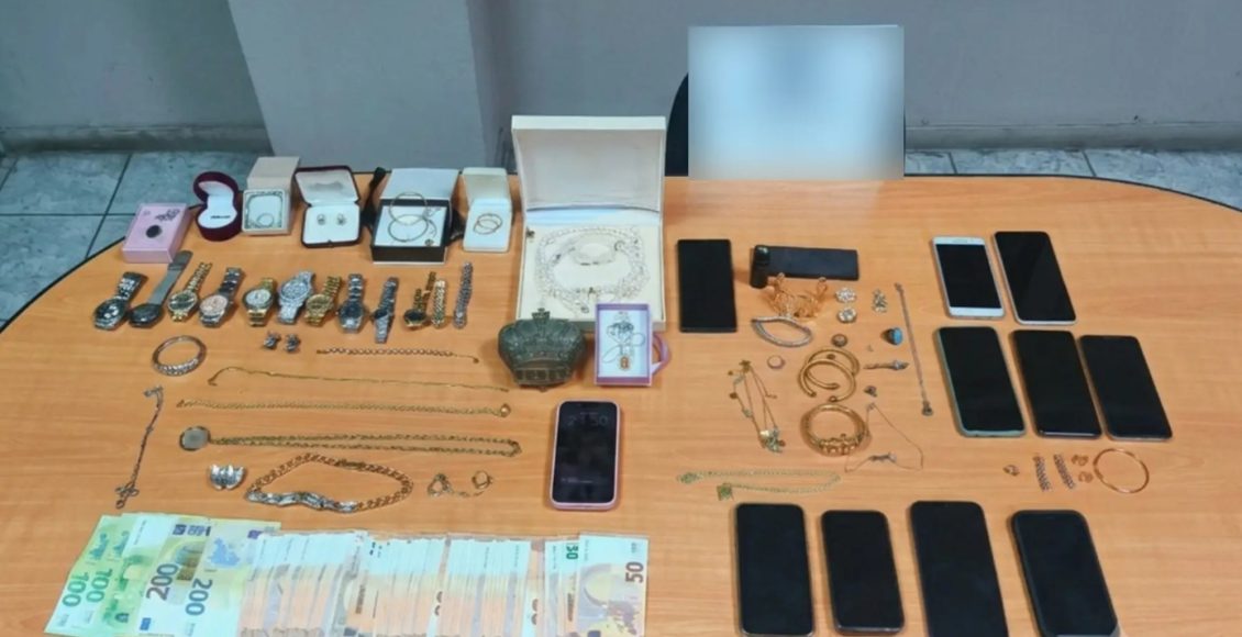 Συνελήφθη-σπείρα-που-«χτυπούσε»-κοσμηματοπωλεία-με-κλεμμένα-οχήματα-–-Πάνω-από-370.000-ευρώ-η-λεία-τους