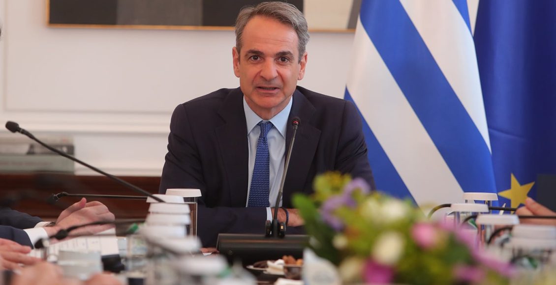 Κυριάκος-Μητσοτάκης:-Η-Ελλάδα-θα-προχωρήσει-μπροστά,-ακόμα-κι-αν-κάποιοι-αρνούνται-να-διδαχθούν-από-τα-λάθη-του-παρελθόντος