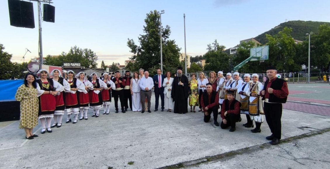 Στη-μουσικοχορευτική-εκδήλωση-του-Λυκείου-των-Ελληνίδων-Φλώρινας-ο-Μητροπολίτης-Ειρηναίος