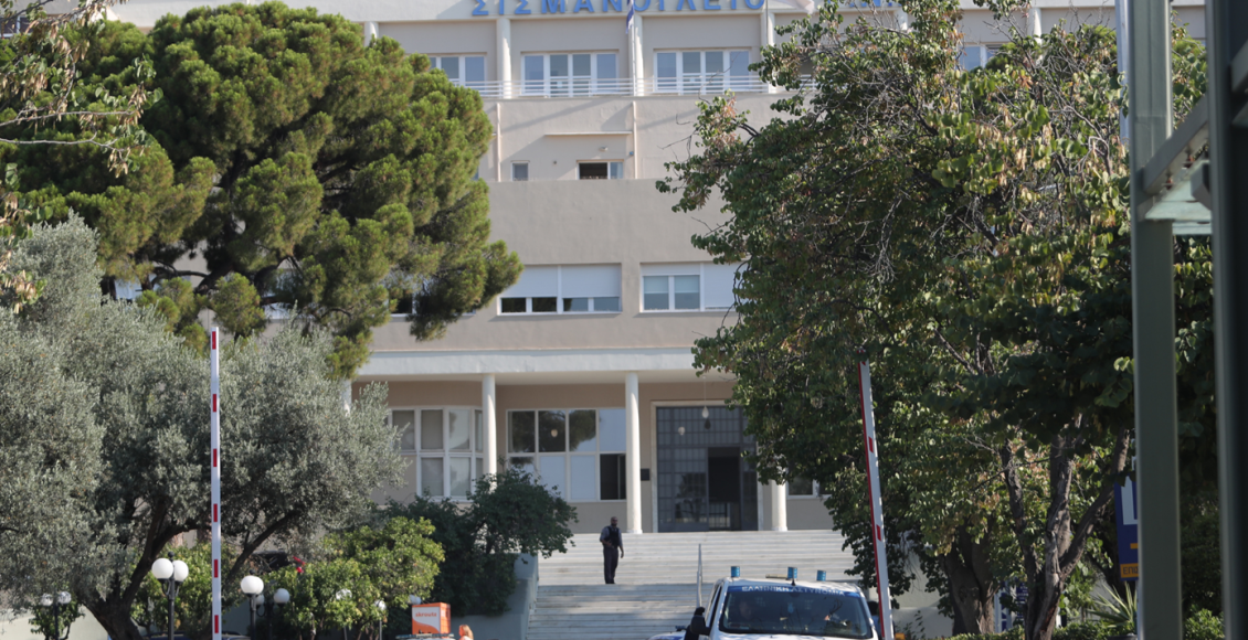 «Έβαλα-τη-φωτιά»:-Ομολόγησε-εμπρησμό-στο-Σισμανόγλειο-ο-άνδρας-που-συνελήφθη