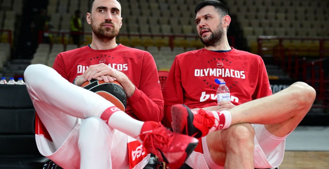 Ολυμπιακός:-Ανάρτηση-έπος-του-Μιλουτίνοφ-για-τον-Παπανικολάου-με-Πάριο