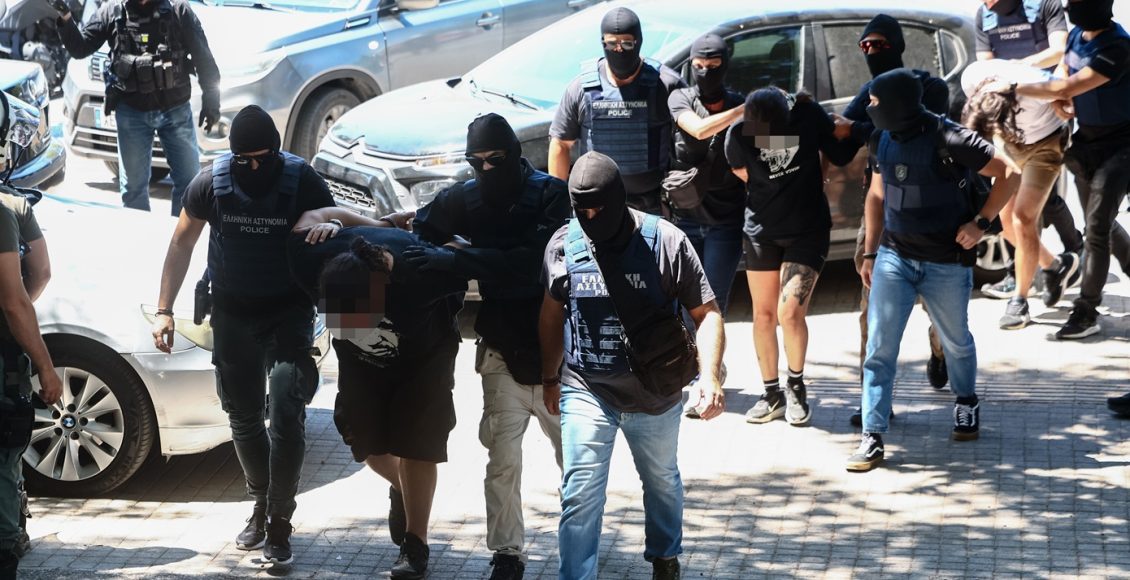 Η-ανακοίνωση-της-ΕΛΑΣ.-για-τη-σύλληψη-των-τριών-ατόμων-για-την-επίθεση-στο-σπίτι-της-Αφροδίτης-Νέστορα