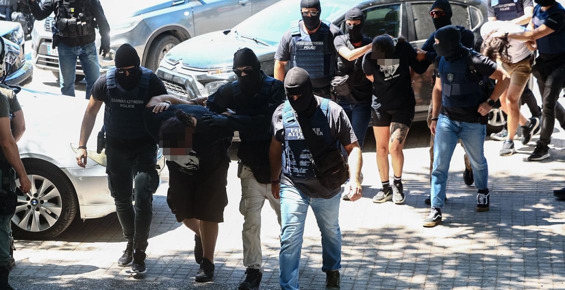 Διώξεις-για-ανθρωποκτονία-και-τρομοκρατική-οργάνωση-στους-τρεις-συλληφθέντες-για-την-επίθεση-στο-σπίτι-της-Αφροδίτης-Νέστορα