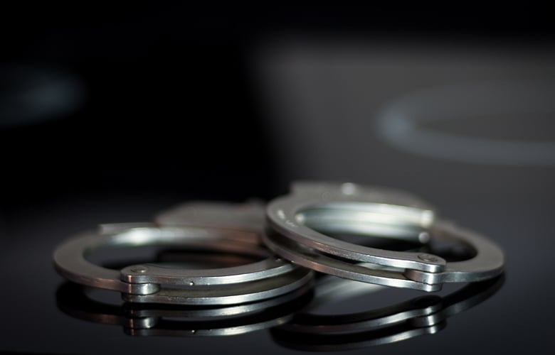 Συνελήφθη-19χρονος-για-απόπειρα-βιασμού-14χρονης-σε-εμπορικό-κέντρο-στο-Μαρούσι
