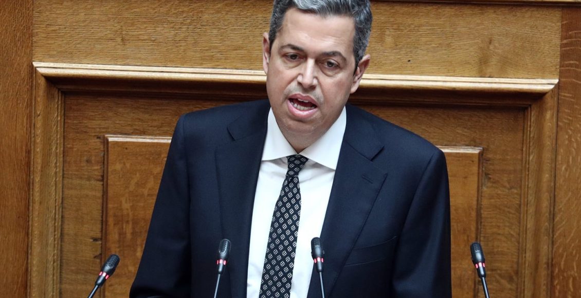 Και-ο-Συμεών-Κεδίκογλου-παραιτείται-από-βουλευτής-του-ΣΥΡΙΖΑ-και-πάει-στον-Αλέξη-Τσίπρα