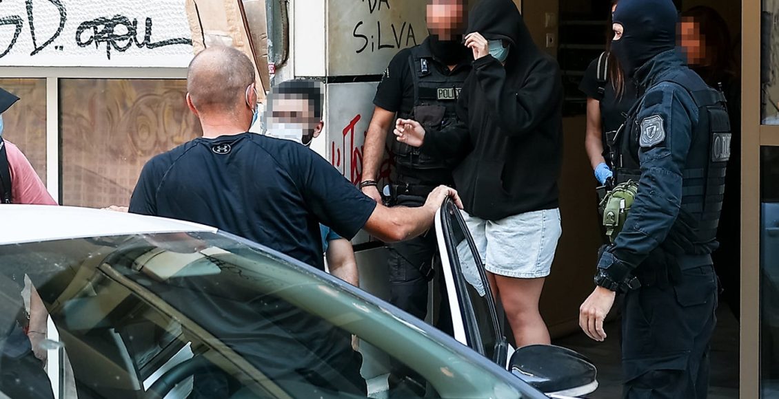 Στην-ανακρίτρια-οι-τρεις-κατηγορούμενοι-για-τη-φονική-εμπρηστική-επίθεση-στο-σπίτι-της-οικογένειας-Νέστορα-–-Ως-φυσικοί-αυτουργοί-έχουν-συλληφθεί-ο-29χρονος-και-η-26χρονη