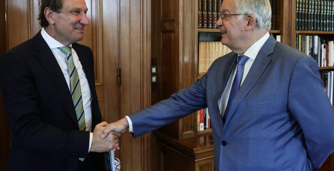 Συνάντηση-Τασούλα-με-τον-Πρόεδρο-της-Ελληνικής-Κοινότητας-Μελβούρνης-και-Βικτώριας