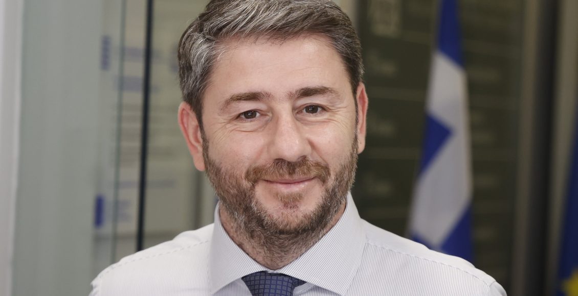 Ανδρουλάκης:-«Ένα-γρήγορο-μάθημα-για-όσα-δεν-μας-λένε-για-την-Παιδεία,-με-τον-Σ.-Παραστατίδη»