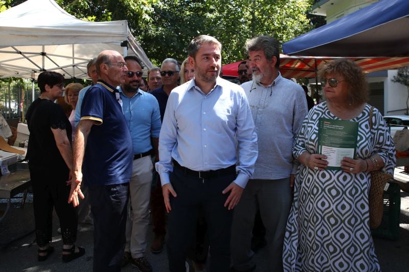 Ανδρουλάκης:-Νίκη-του-ΠΑΣΟΚ-σημαίνει-πολιτική-αλλαγή,-κανόνες-στην-αγορά-προς-όφελος-της-κοινωνίας