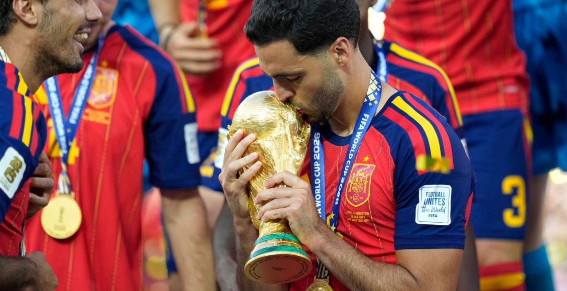 Μουντιάλ-2026:-Ο-Μερίνο-μιμήθηκε-τον-χαρακτηριστικό-χορό-του-Τραμπ-στην-απονομή