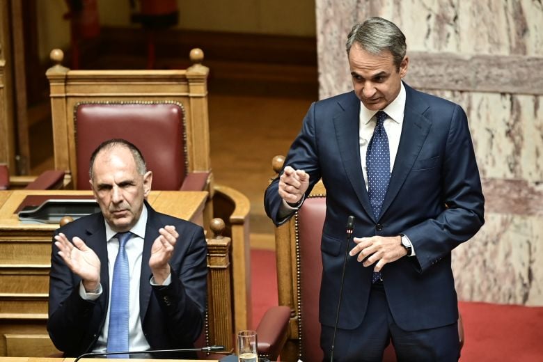 Μητσοτάκης-σε-Ανδρουλάκη:-«Μιλήσατε-όσο-το-δυνατόν-λιγότερο-για-το-Σύνταγμα-για-να-μην-αναδείξετε-την-ένδεια-των-επιχειρημάτων-σας»