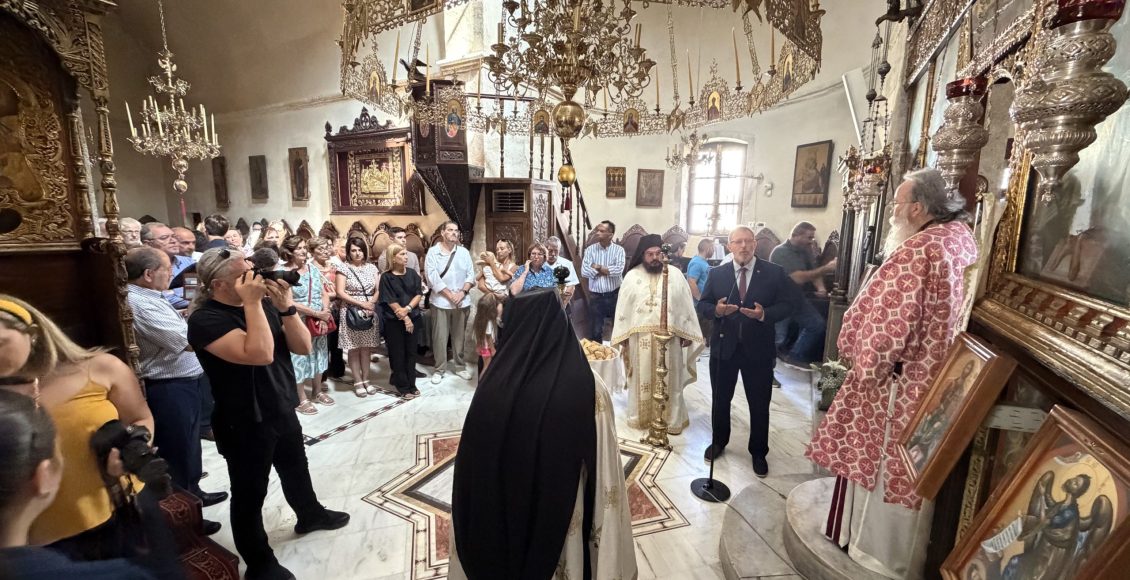 Στην-Ιερά-Μονή-Γωνιάς-οι-σύνεδροι-του-7ου-Παγκοσμίου-Συνεδρίου-Κρητών