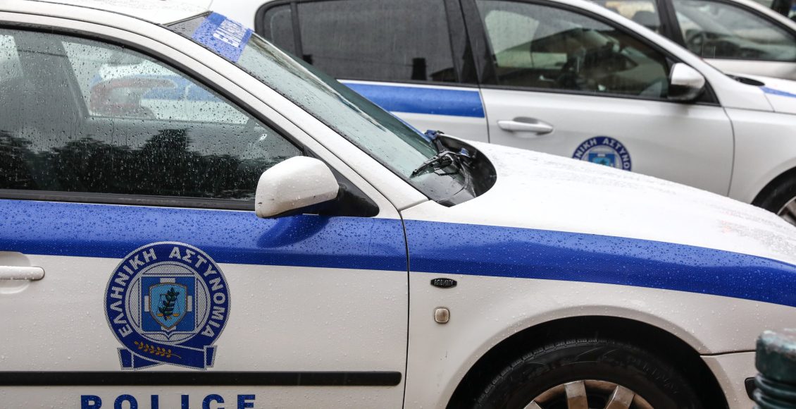 Πάτρα:-Κινηματογραφική-καταδίωξη-από-τα-Μέγαρα-μέχρι-το-Αντίρριο-–-Οδηγός-εμβόλισε-περιπολικό