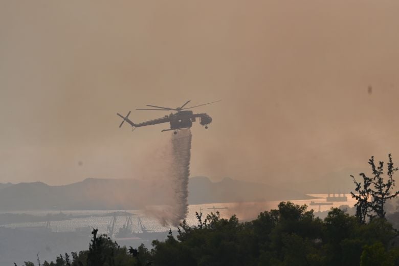 Σε-πύρινο-κλοιό-η-Ελλάδα-και-μάχη-με-73-φωτιές-–-Οι-δυσκολότερες-σε-Ξηρονομή-και-Καλαμάκι-Βοιωτίας