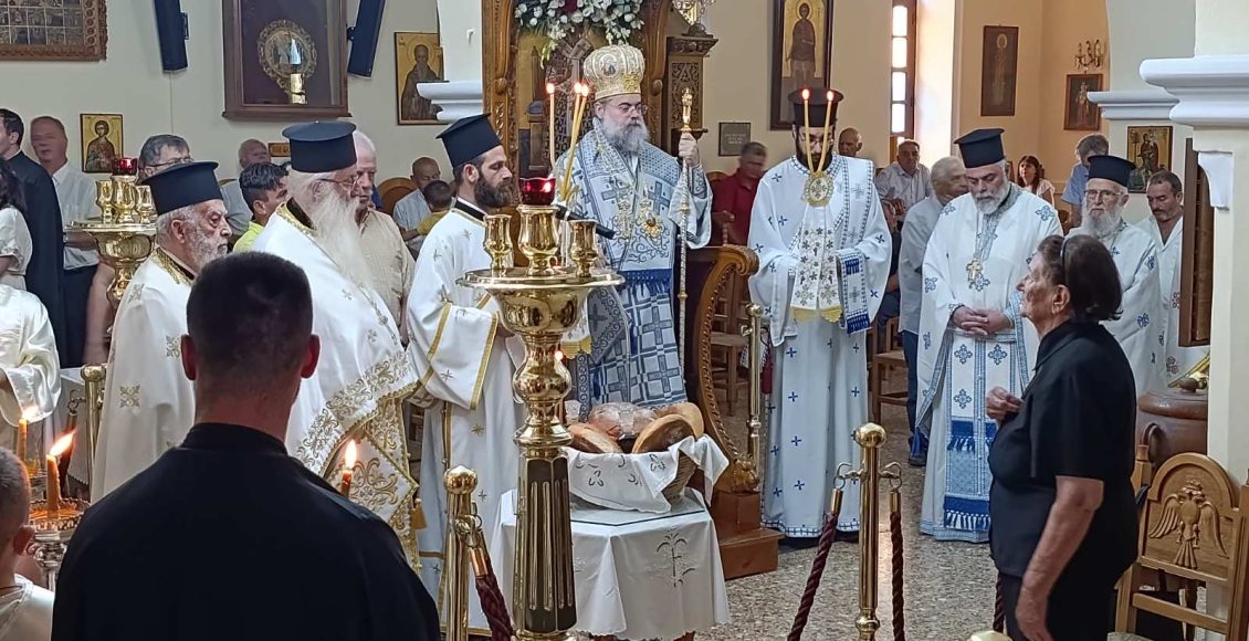 Πρώτη-Αρχιερατική-Θεία-Λειτουργία-του-Κυδωνίας-Τίτου-στον-πανηγυρίζοντα-Ιερό-Ναό-Αγίου-Παντελεήμονος-Χαλέπας
