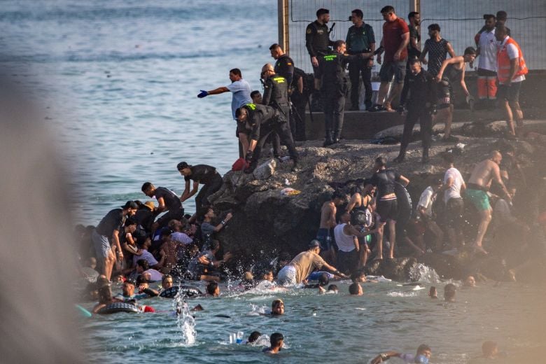 Ο-Τραμπ-και-η-ευρωπαϊκή-ακροδεξιά-κατηγορούν-την-Ισπανία-για-τα-γεγονότα-στη-Θέουτα