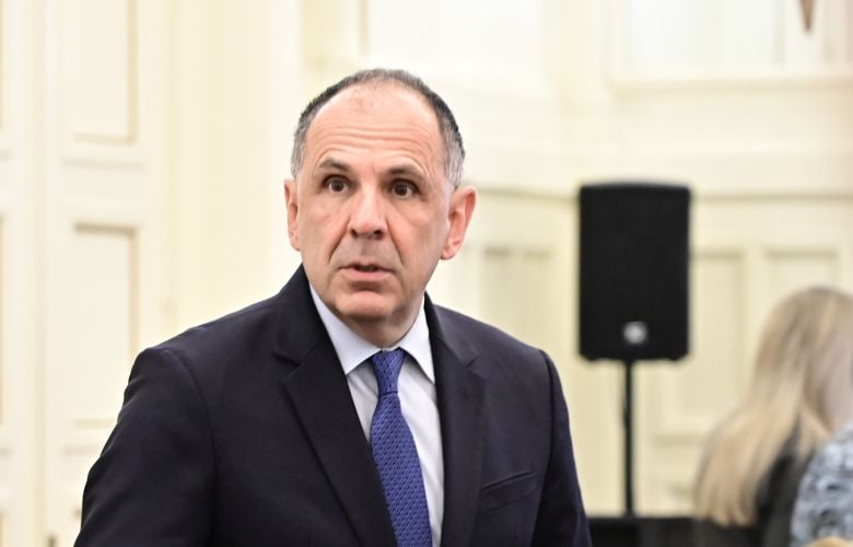 Γεραπετρίτης:-«Απολύτως-ψευδές»-δημοσίευμα-κυριακάτικου-φύλλου-εφημερίδας-–-Αναμένω-την-πλήρη-και-αμελλητί-ανασκευή-του