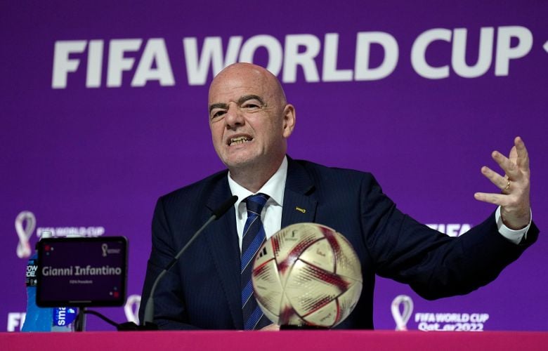 «Ο-Ινφαντίνο-παρακαλεί-τον-Τραμπ-να-σώσει-τη-θέση-του-στην-fifa»