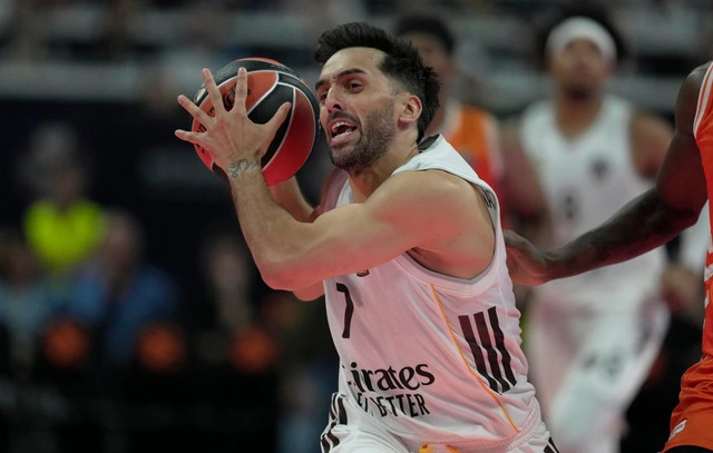 Ερυθρός-Αστέρας:-Εξετάζει-το-«μπαμ»-με-Καμπάτσο-για-την-επιστροφή-στην-κορυφή