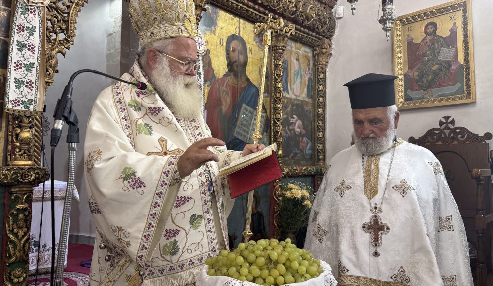 Με-Αρχιερατική-Θεία-Λειτουργία-πανηγύρισε-ο-Ενοριακός-Ναός-Μεταμορφώσεως-του-Σωτήρος-Μαλλών-Ιεράπετρας