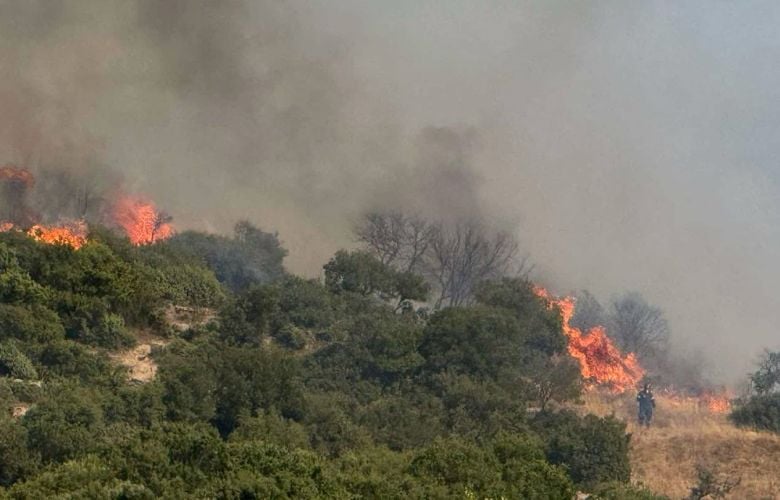 Συναγερμός-στην-Καβάλα:-Φωτιά-ανάμεσα-σε-Κοκκινόχωμα-και-Ελευθερούπολη-–-Μήνυμα-από-το-112-στους-κατοίκους