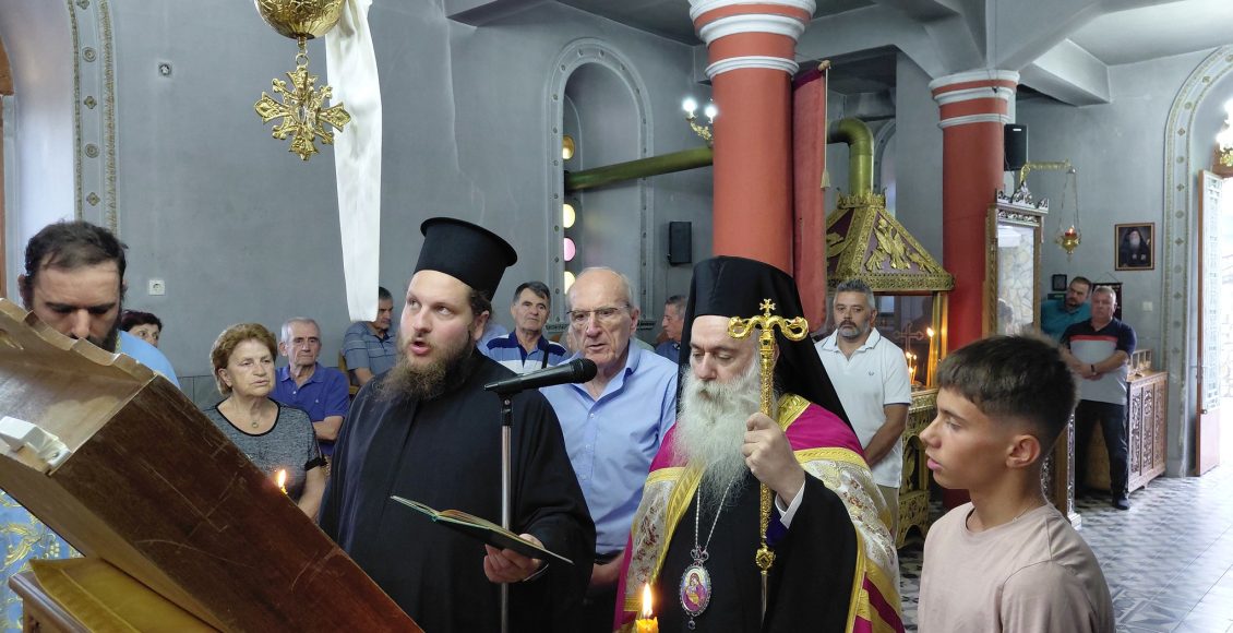 Ο-Μητροπολίτης-Κορίνθου-Παύλος-στις-Ιερές-Παρακλήσεις-προς-την-Υπεραγία-Θεοτόκο