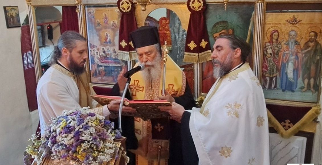 Παράκληση-προς-την-Υπεραγία-Θεοτόκο-στην-Τρύπη-Λακωνίας