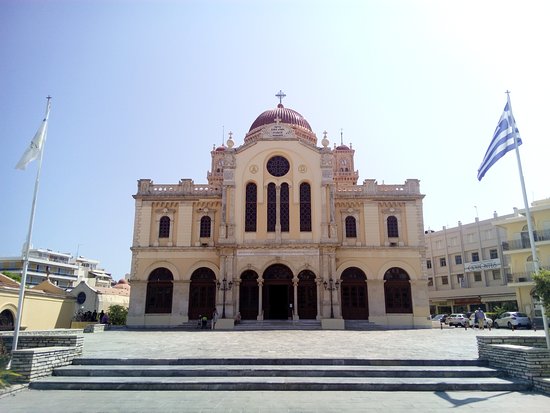 Εκκλησία-Κρήτης:-Στήριξη-στους-πυρόπληκτους-και-επετειακοί-εορτασμοί-για-τον-Άγιο-Τίτο