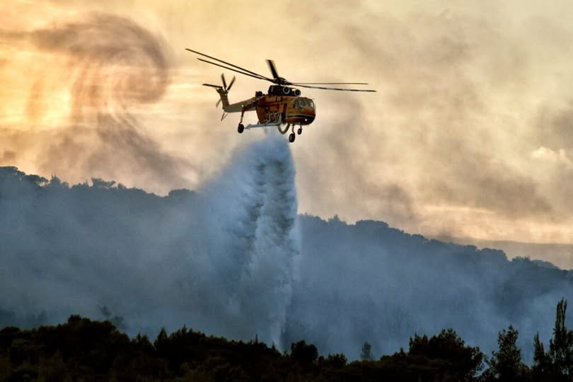 Φωτιά-σε-αγροτοδασική-έκταση-στη-Μακύνεια-Ναυπακτίας-–-Μήνυμα-από-το-112-για-εκκένωση