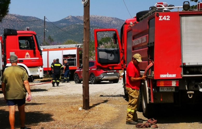 Παραμένουν-οι-πυροσβεστικές-δυνάμεις-στη-χερσόνησο-της-Κασσάνδρας-Χαλκιδικής