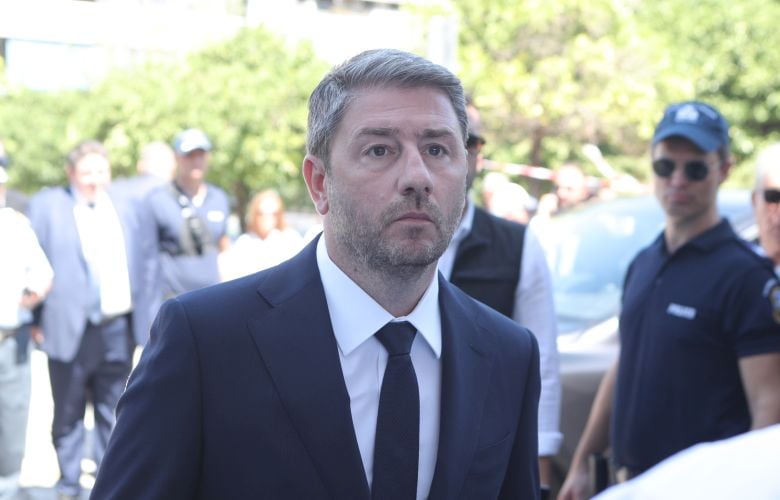 Ανδρουλάκης:-Το-μήνυμα-της-σημερινής-ημέρας-είναι-αλληλεγγύη,-ανθρωπιά-και-ελπίδα-για-μια-Ελλάδα-πιο-δυνατή